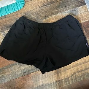 💜GUC Patagonia shorts black medium💜